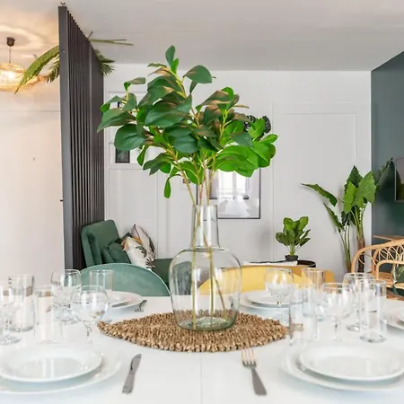 Apartment Tropical Garden By Plaza