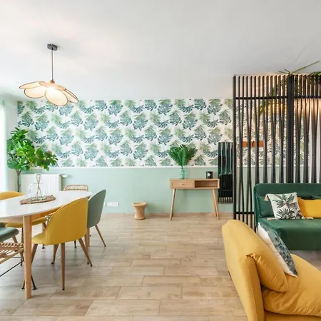 Apartment Tropical Garden By Plaza