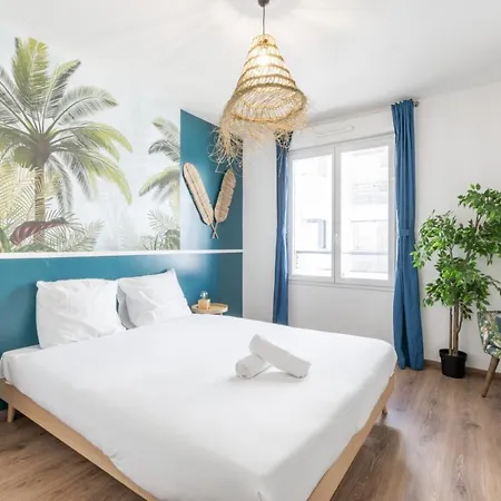 Tropical Garden By Plaza Chessy (Seine-et-Marne)