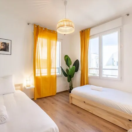 Tropical Garden By Plaza Apartment *