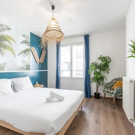 Apartment Tropical Garden By Plaza